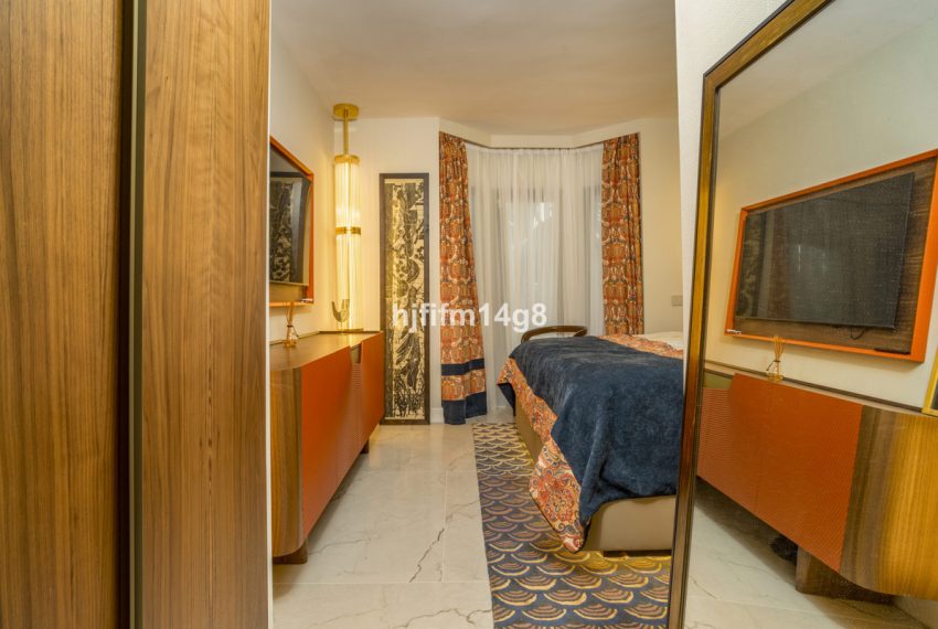R4958410-Apartment-For-Sale-Nueva-Andalucia-Ground-Floor-3-Beds-120-Built-11