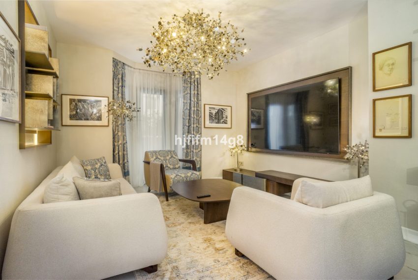 R4958410-Apartment-For-Sale-Nueva-Andalucia-Ground-Floor-3-Beds-120-Built-4