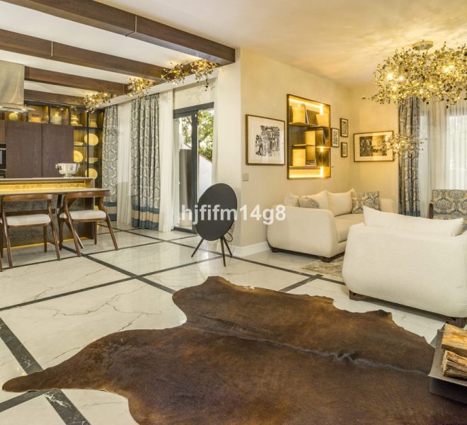 R4958410-Image 1-Ground Floor - 3 Beds - 120 Built