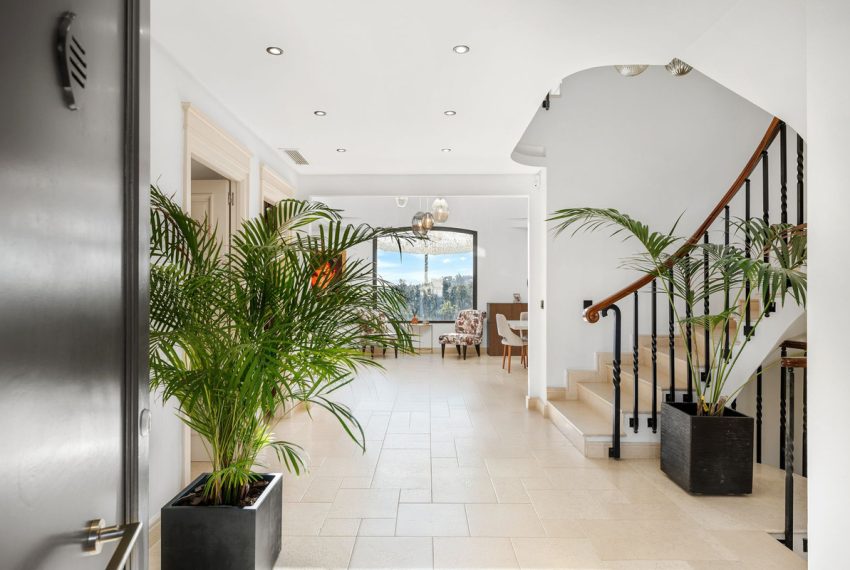 R4966696-Villa-For-Sale-Nueva-Andalucia-Detached-5-Beds-558-Built-5
