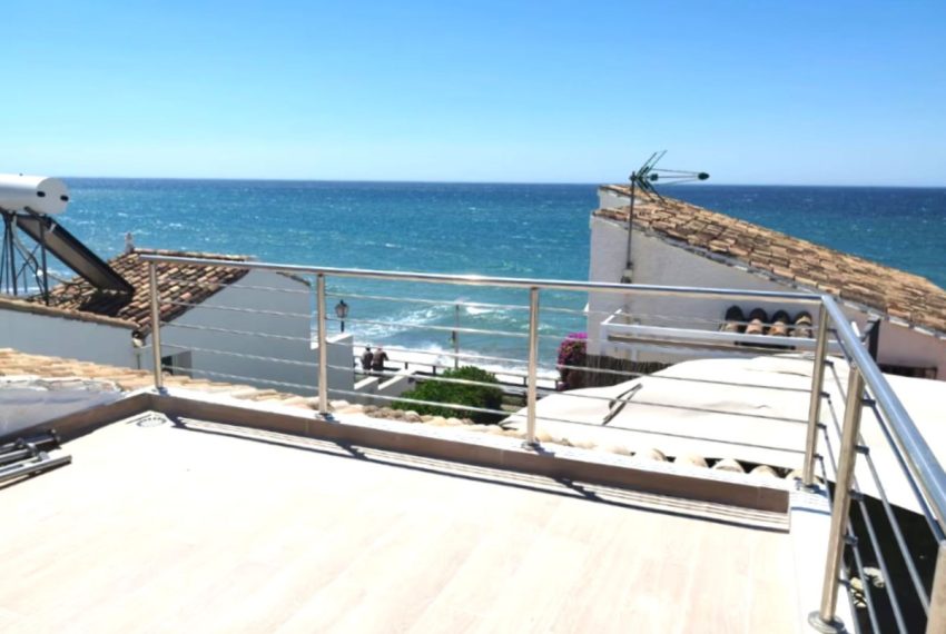 R4966927-Villa-For-Sale-Estepona-Semi-Detached-3-Beds-91-Built