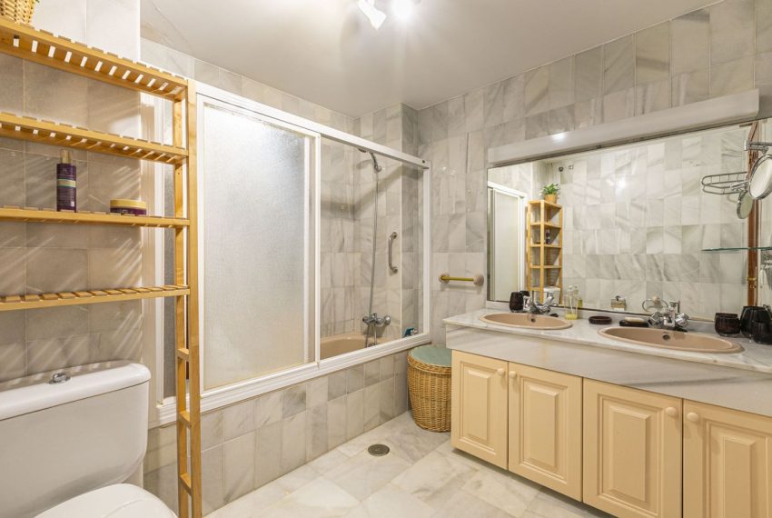 R4967110-Apartment-For-Sale-Nueva-Andalucia-Middle-Floor-3-Beds-185-Built-13