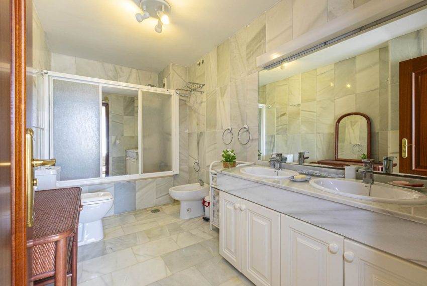 R4967110-Apartment-For-Sale-Nueva-Andalucia-Middle-Floor-3-Beds-185-Built-17