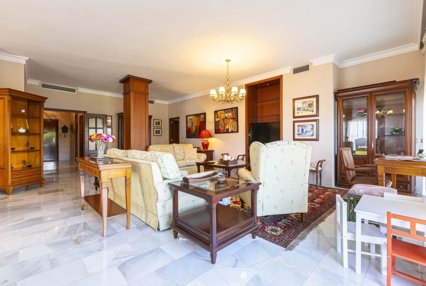R4967110-Apartment-For-Sale-Nueva-Andalucia-Middle-Floor-3-Beds-185-Built-4