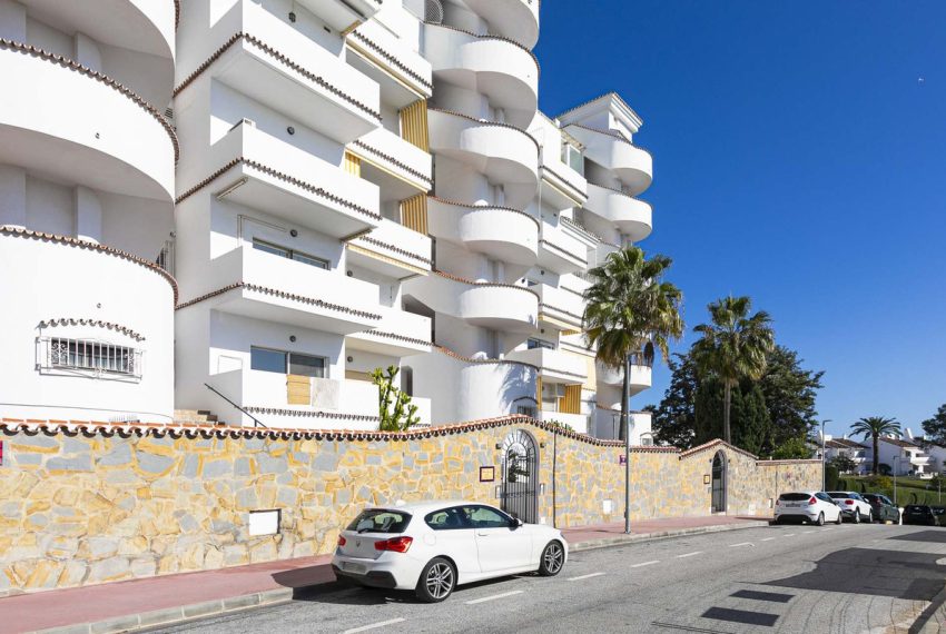 R4967110-Apartment-For-Sale-Nueva-Andalucia-Middle-Floor-3-Beds-185-Built