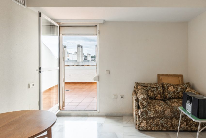R4967248-Apartment-For-Sale-The-Golden-Mile-Penthouse-3-Beds-189-Built-12