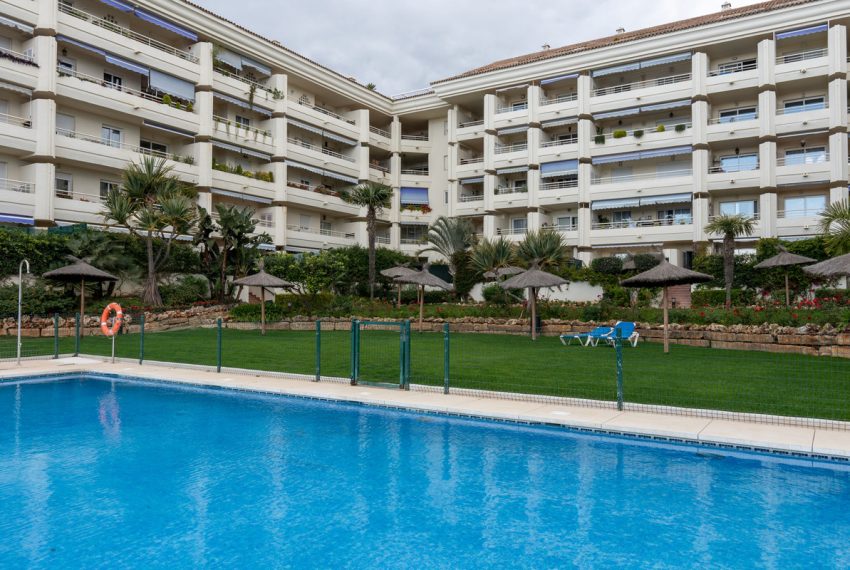 R4967248-Apartment-For-Sale-The-Golden-Mile-Penthouse-3-Beds-189-Built-15