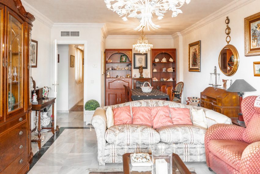 R4967248-Apartment-For-Sale-The-Golden-Mile-Penthouse-3-Beds-189-Built-3