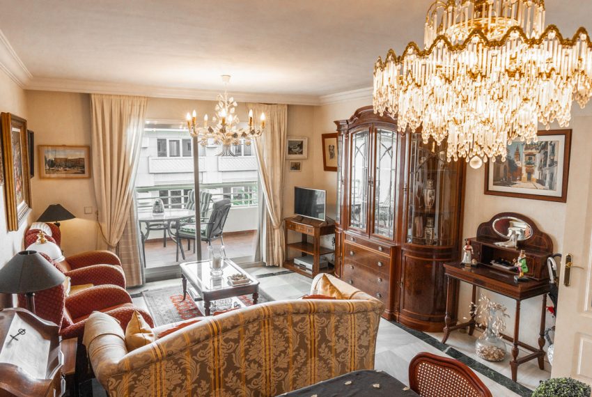 R4967248-Apartment-For-Sale-The-Golden-Mile-Penthouse-3-Beds-189-Built-4