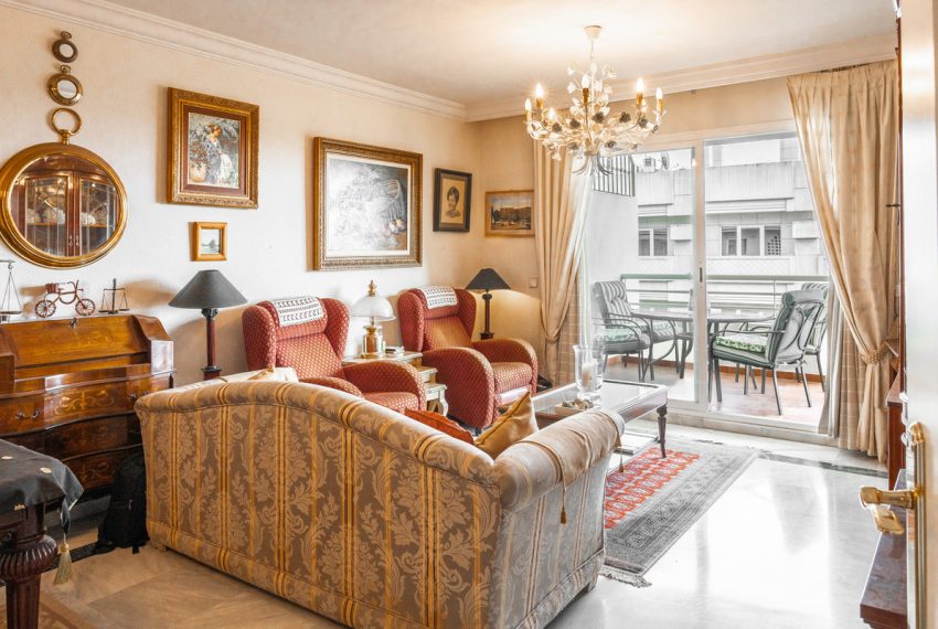 R4967248-Apartment-For-Sale-The-Golden-Mile-Penthouse-3-Beds-189-Built-5