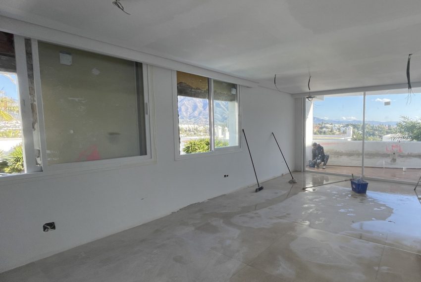 R4967503-Apartment-For-Sale-Nueva-Andalucia-Middle-Floor-2-Beds-101-Built-1