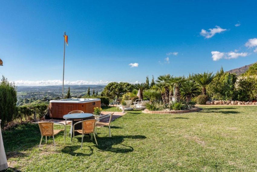 R4967965-Villa-For-Sale-Estepona-Detached-7-Beds-500-Built-18