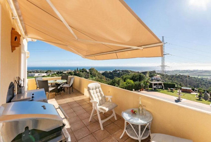 R4967965-Villa-For-Sale-Estepona-Detached-7-Beds-500-Built-4