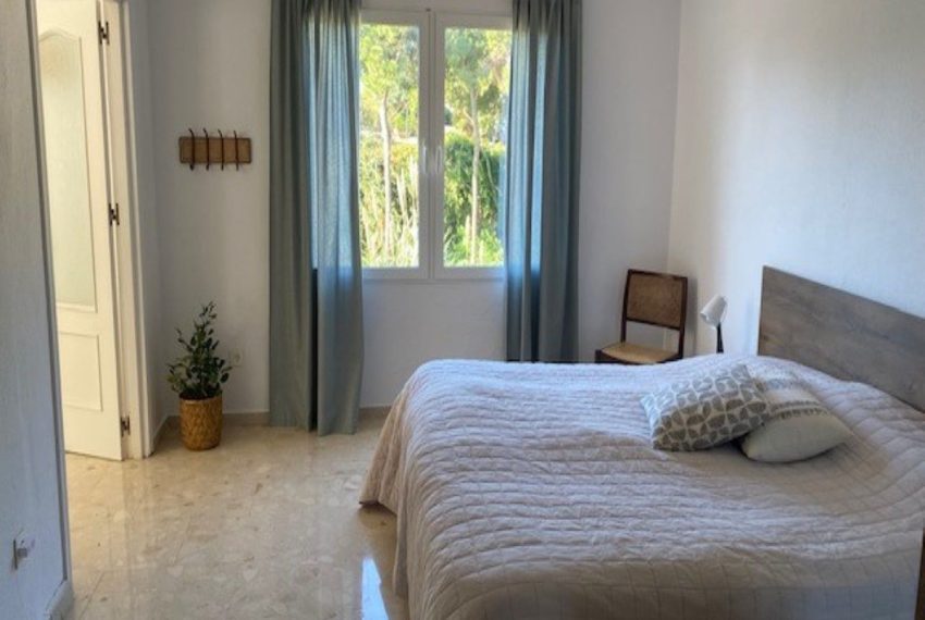 R4968697-Villa-For-Sale-Calahonda-Detached-4-Beds-225-Built-6