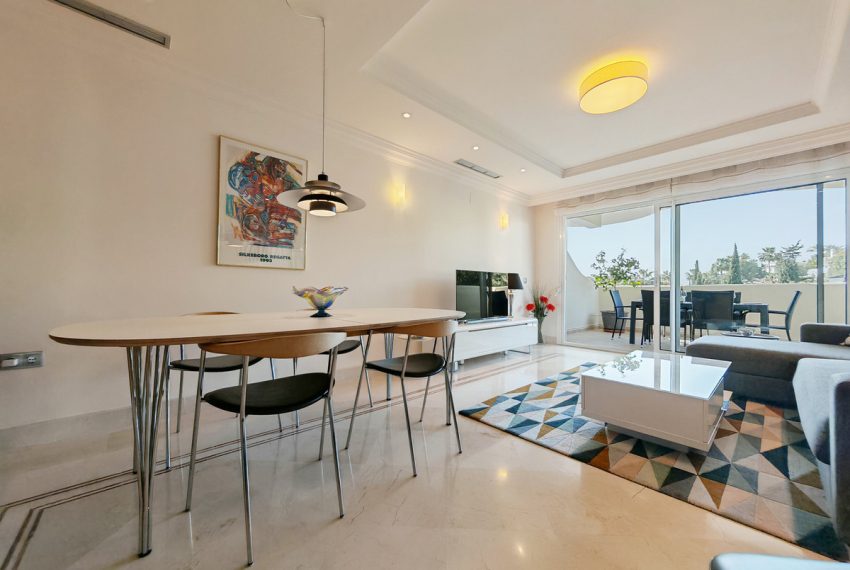 R4970038-Apartment-For-Sale-Nueva-Andalucia-Middle-Floor-2-Beds-99-Built-1