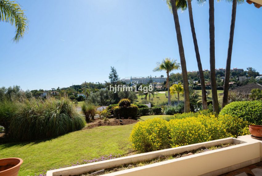 R4970104-Apartment-For-Sale-Nueva-Andalucia-Ground-Floor-3-Beds-195-Built-1