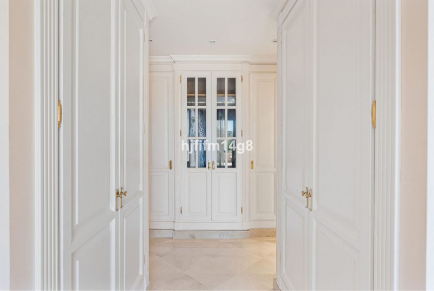 R4970104-Apartment-For-Sale-Nueva-Andalucia-Ground-Floor-3-Beds-195-Built-14