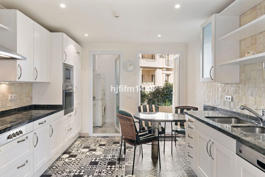 R4970104-Apartment-For-Sale-Nueva-Andalucia-Ground-Floor-3-Beds-195-Built-7