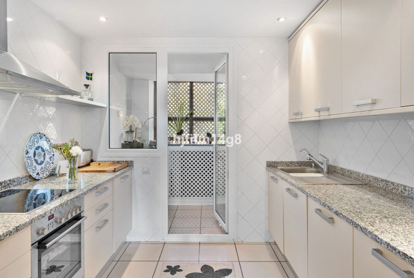 R4970107-Apartment-For-Sale-Estepona-Penthouse-3-Beds-123-Built-10