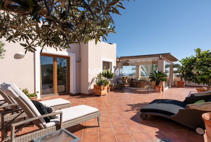 R4970107-Apartment-For-Sale-Estepona-Penthouse-3-Beds-123-Built-17