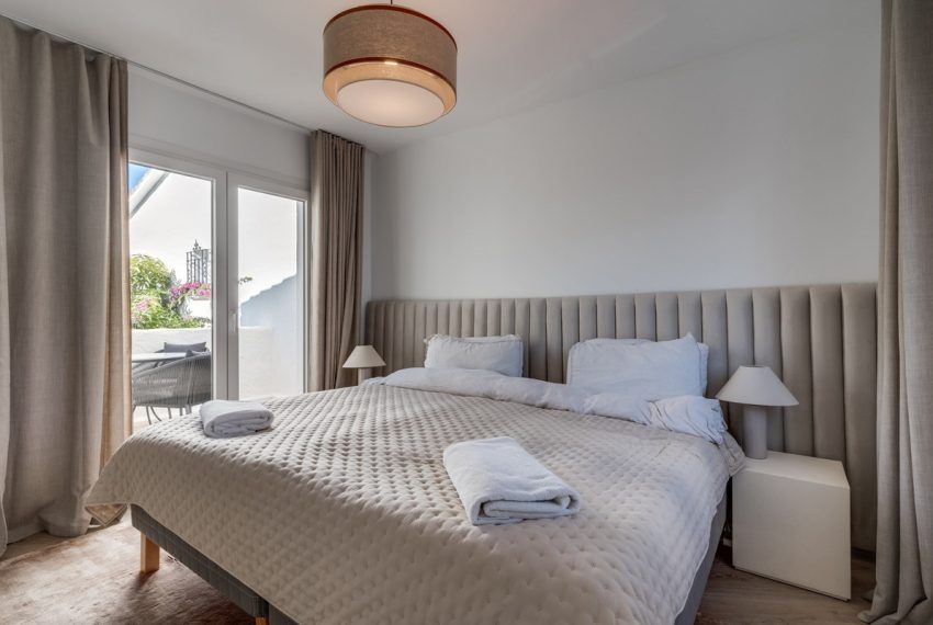 R4970212-Townhouse-For-Sale-Nueva-Andalucia-Terraced-3-Beds-180-Built-18