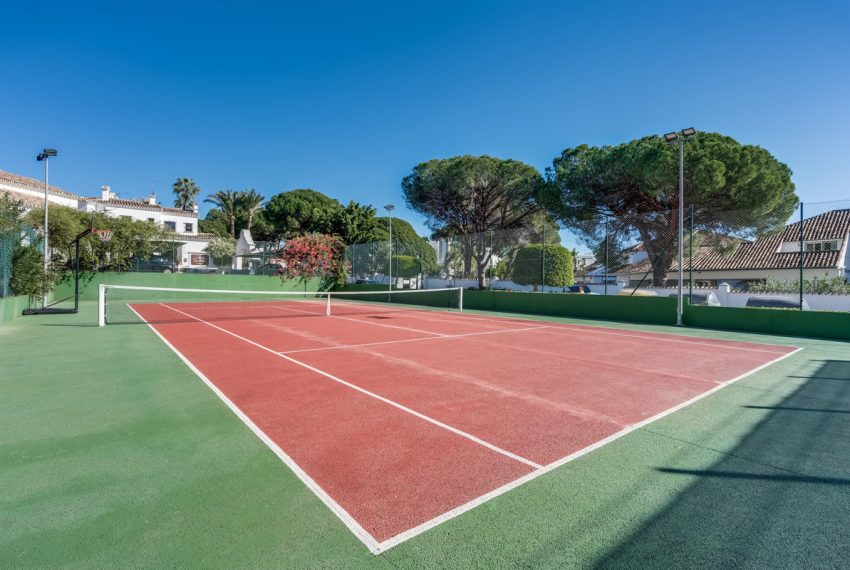 R4970212-Townhouse-For-Sale-Nueva-Andalucia-Terraced-3-Beds-180-Built-6