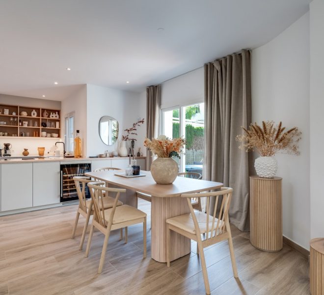 R4970212-Image 1-Terraced - 3 Beds - 180 Built