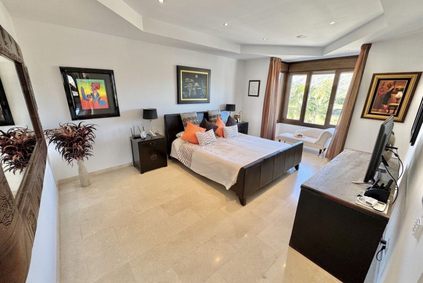 R4972075-Villa-For-Sale-La-Cala-Golf-Detached-5-Beds-532-Built-18