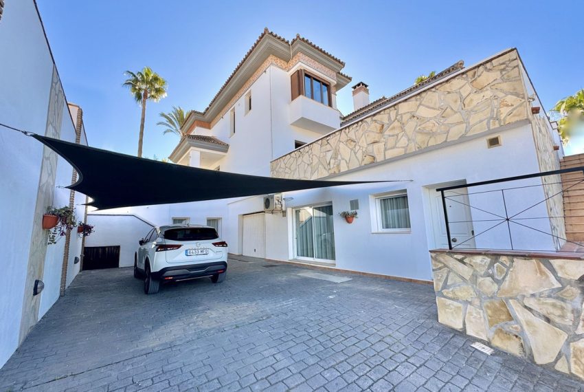 R4972075-Villa-For-Sale-La-Cala-Golf-Detached-5-Beds-532-Built-2