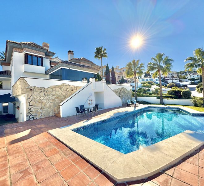 R4972075-Image 1-Detached - 5 Beds - 532 Built
