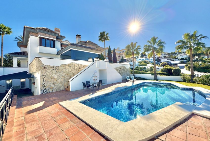 R4972075-Villa-For-Sale-La-Cala-Golf-Detached-5-Beds-532-Built
