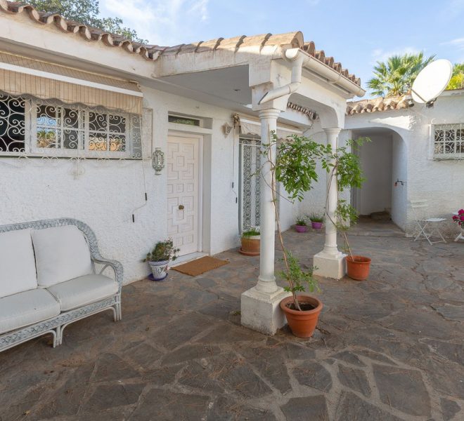 R4972255-Image 1-Detached - 2 Beds - 130 Built