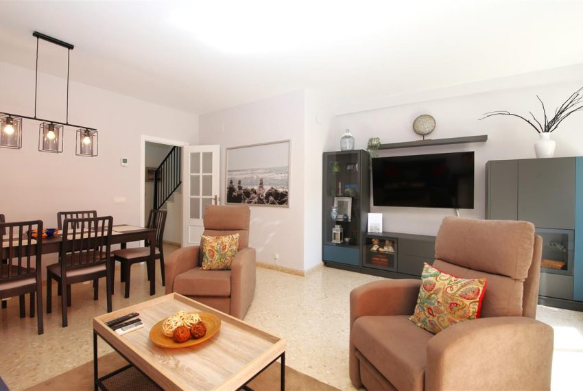 R4973422-Apartment-For-Sale-Estepona-Penthouse-3-Beds-95-Built-1
