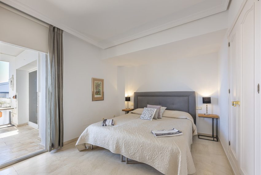 R4973542-Apartment-For-Sale-Estepona-Penthouse-3-Beds-270-Built-19