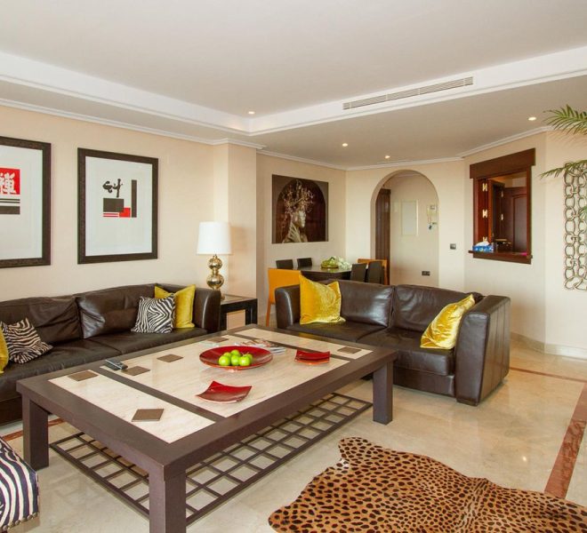 R4973716-Image 1-Middle Floor - 3 Beds - 139 Built