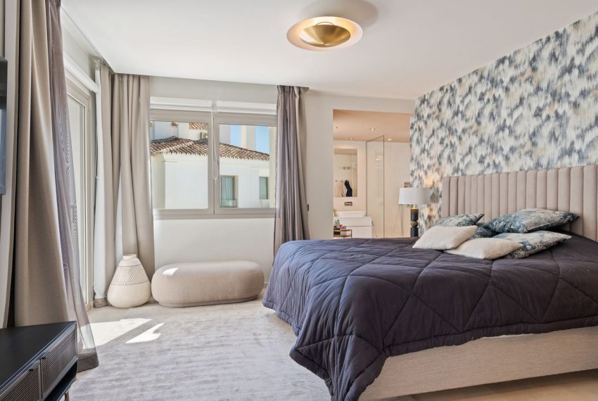 R4973818-Apartment-For-Sale-Nueva-Andalucia-Penthouse-2-Beds-150-Built-17