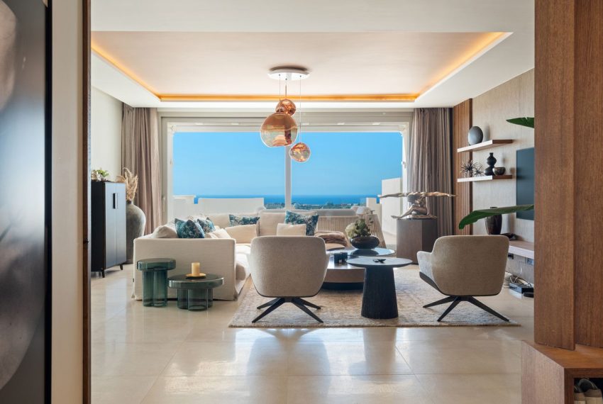R4973818-Apartment-For-Sale-Nueva-Andalucia-Penthouse-2-Beds-150-Built