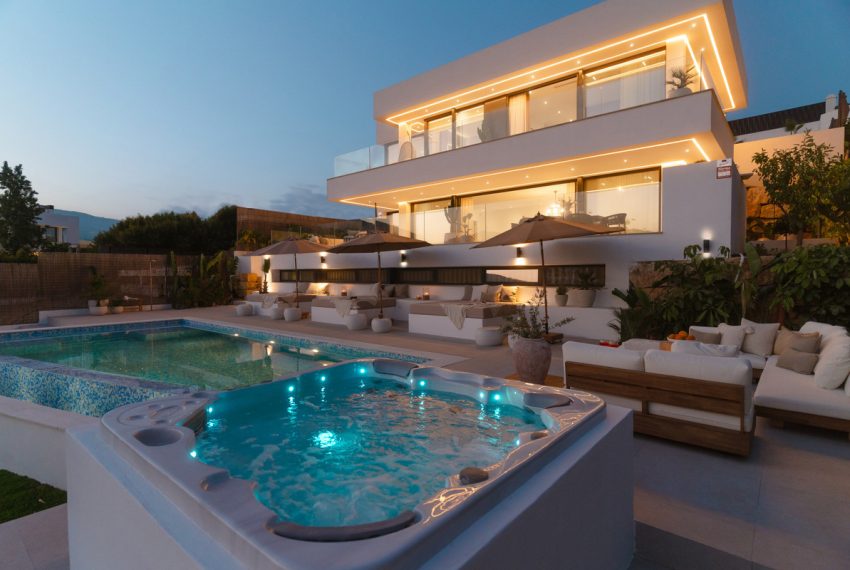R4973896-Villa-For-Sale-Nueva-Andalucia-Detached-5-Beds-499-Built-7