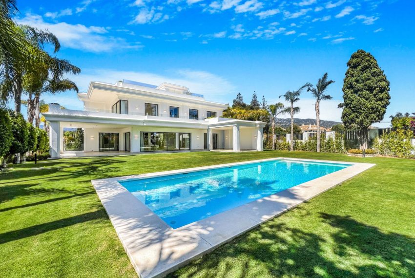 R4974166-Villa-For-Sale-The-Golden-Mile-Detached-6-Beds-647-Built