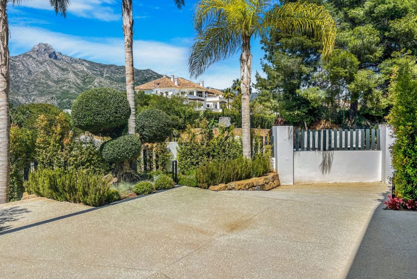 R4974166-Villa-For-Sale-The-Golden-Mile-Detached-6-Beds-647-Built-9