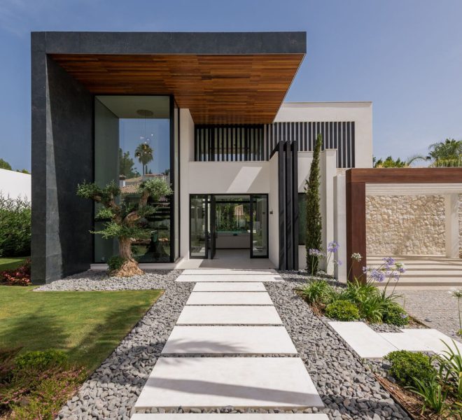 R4974355-Image 1-Detached - 5 Beds - 476 Built