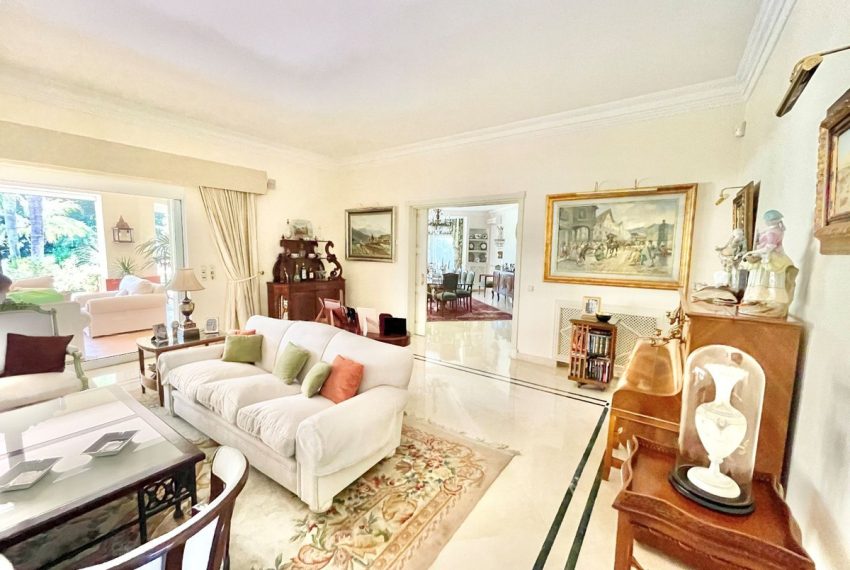 R4974949-Villa-For-Sale-Guadalmina-Baja-Detached-5-Beds-1457-Built-8