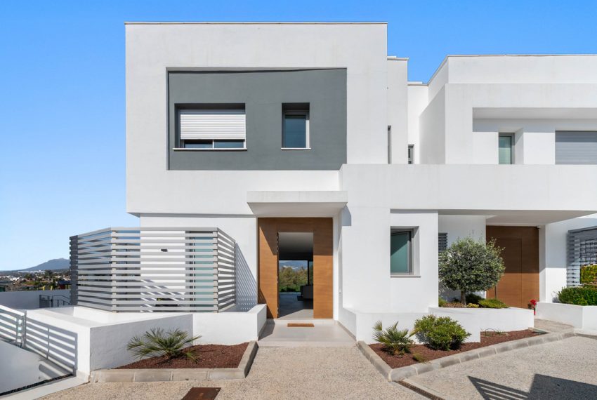 R4975258-Villa-For-Sale-Guadalmina-Alta-Semi-Detached-3-Beds-270-Built-1
