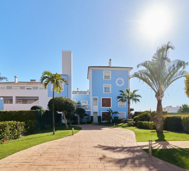 R4975906-Image 1-Penthouse - 2 Beds - 110 Built