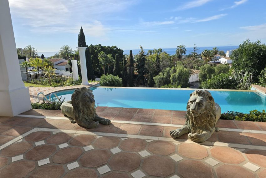 R4976530-Villa-For-Sale-Rio-Real-Detached-4-Beds-504-Built-4