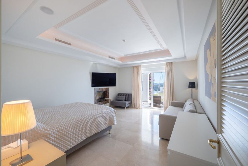 R4976617-Villa-For-Sale-Marbella-Detached-6-Beds-739-Built-5