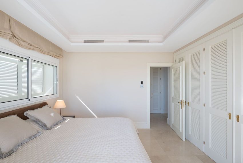 R4976617-Villa-For-Sale-Marbella-Detached-6-Beds-739-Built-7