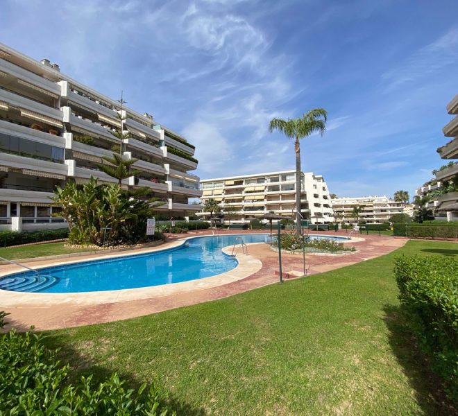 R4976698-Image 1-Middle Floor - 2 Beds - 120 Built