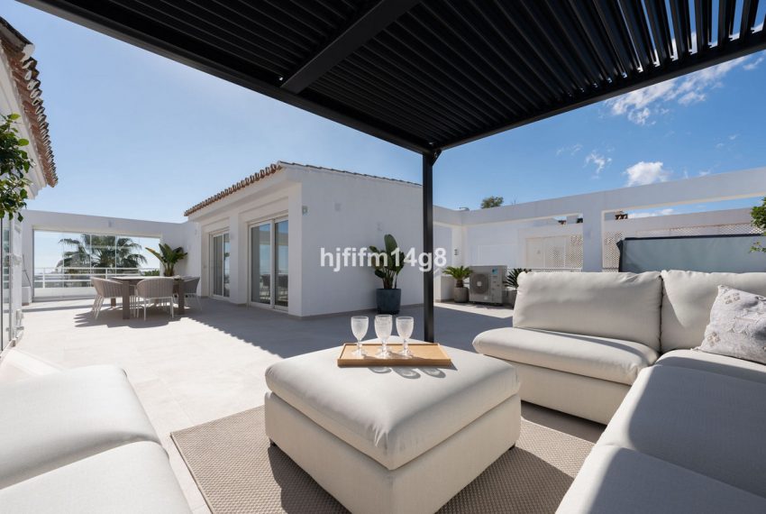 R4977193-Apartment-For-Sale-Nueva-Andalucia-Penthouse-5-Beds-166-Built-1