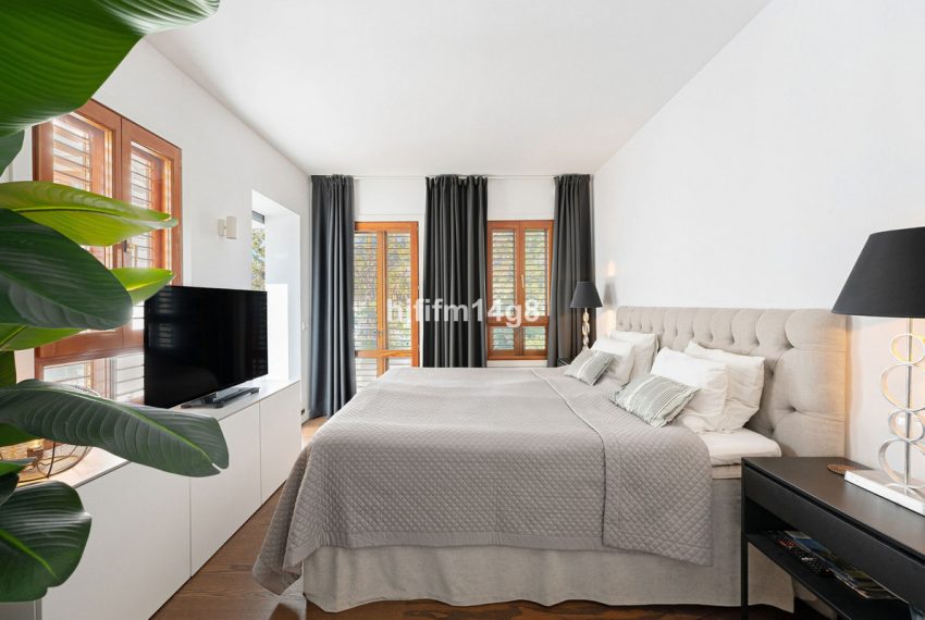 R4977193-Apartment-For-Sale-Nueva-Andalucia-Penthouse-5-Beds-166-Built-10